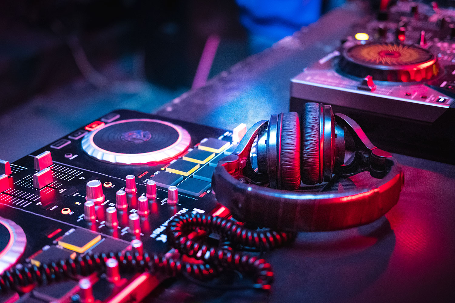 The Top 5 Studio and DJ Headphones of 2014